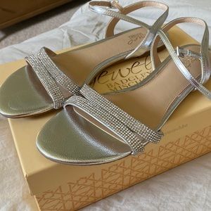 Badgley mischka silver jewel Bridget flats size 10